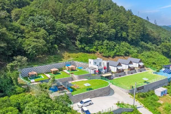 Yangpyeong pyeonahnhagae pet pension