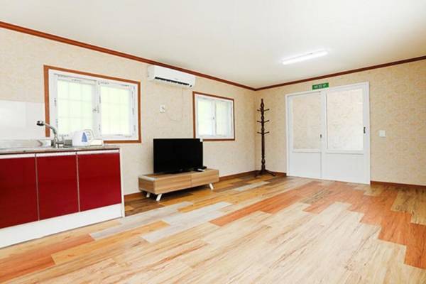 Boeun Sanmorange Pension