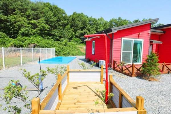 Boryeong (Muchangpo) Hyuan Pension