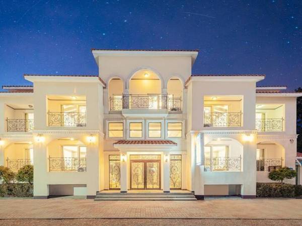 Marina Beach Pension