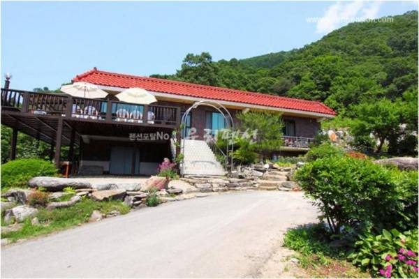 Gapyeong Sanneoul Pension