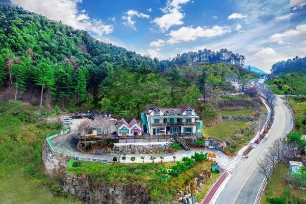Gapyeong Gold Castle Pension