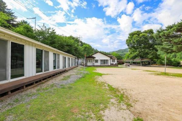 Gapyeong Gold River Castle Pension