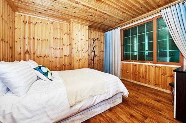 Gapyeong Four Season Valley Gaegok Aegyeon Pension