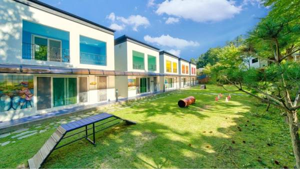 Gapyeong Himong  Aegyeon Poolvilla Pension
