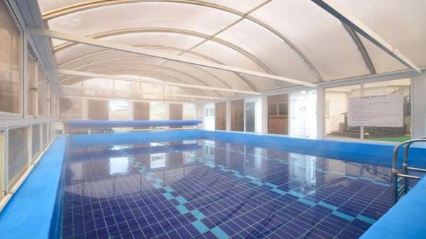 Sellin Onsu Swimming Pool Pension