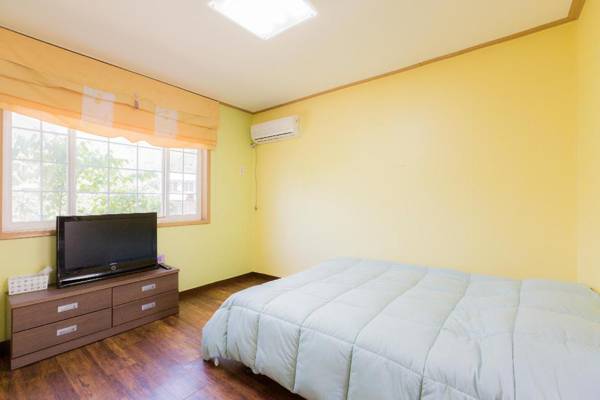 Muju Seolguk Pension