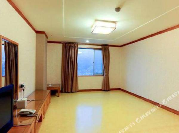 Gimcheon Park Tourist Hotel