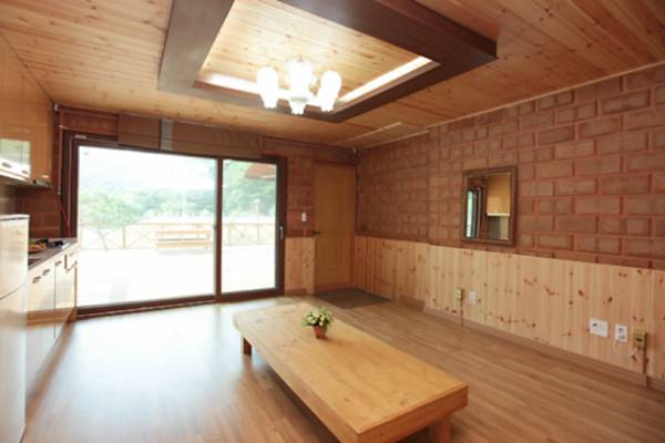 Hongcheon Home Town Spring Pension