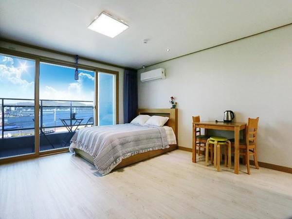 Tongyeong Cobalt Blue pension
