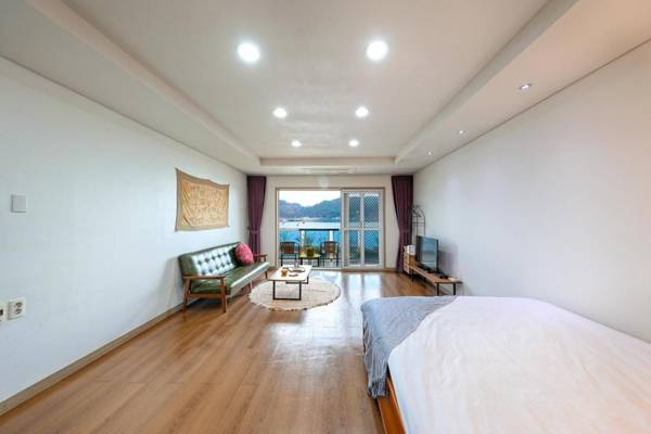 Tongyeong Maremio Oceanview Pension