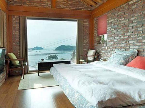 Tongyeong Geobukseon Hotel