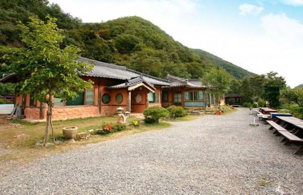 Yangsan (Baenaegol) Dainchon Pension