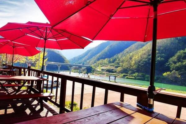 Youngwol River and Stars Pension