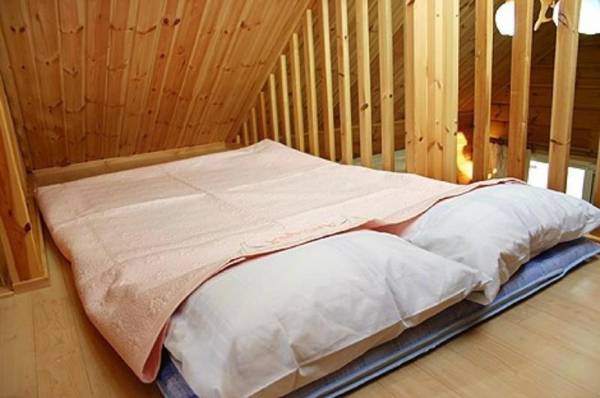 Youngwol Your Castle Bed and Breakfast