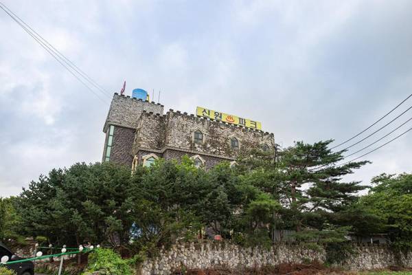 Yesan Shinwon Parktel