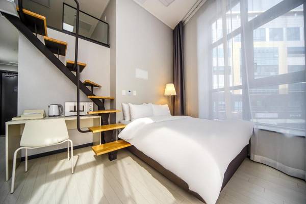 Naju Duplex Residence Hotel