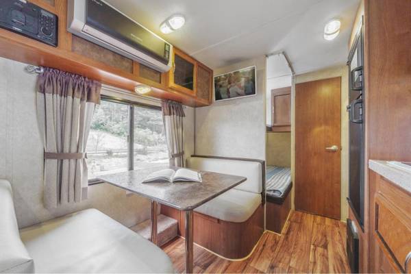 Goseong Jjun Camping Pension