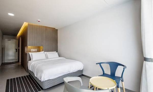 Parotia waterhouse hotel