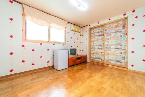 Chuncheon (Namiseom) Pine Hill Pension