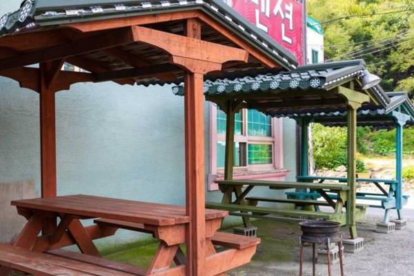 Chuncheon (Namiseom) Pine Hill Pension