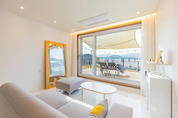 Chuncheon and Gapyeong New Merrygoround Pension