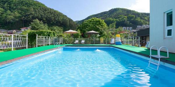 Gapyeong Dalgrin Kids Poolvilla