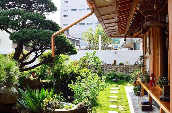 jeonjuhanogmaeul joheunnal geseuteuhauseu