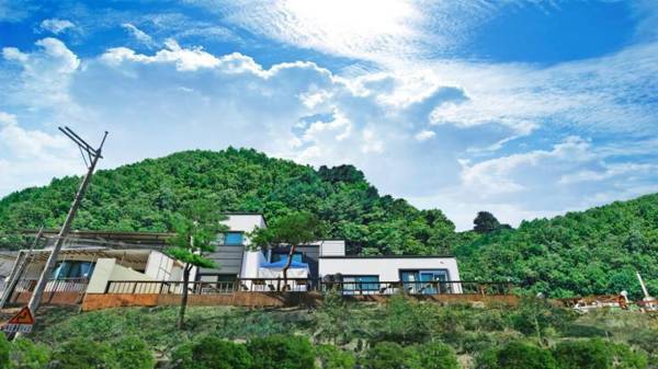 Jangtaesan s Morning