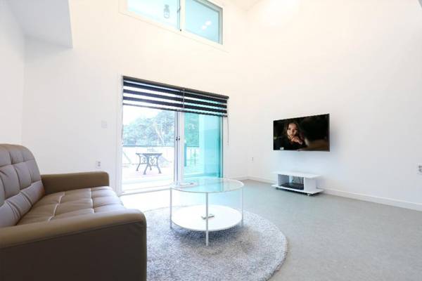 Gangneung Lantruhe Pension