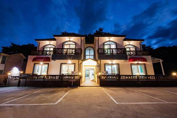 Gangneung Gyeongpo J Pension