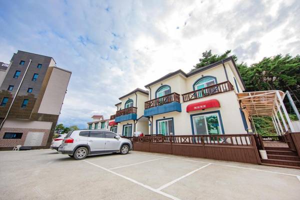 Gangneung Gyeongpo J Pension