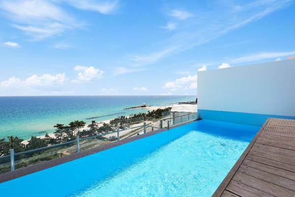 Gangneung La Casamia Poolvilla