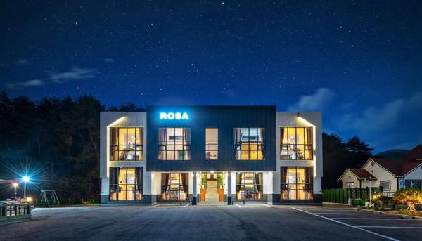 Gyeongpo Rosa Kids Poolvilla