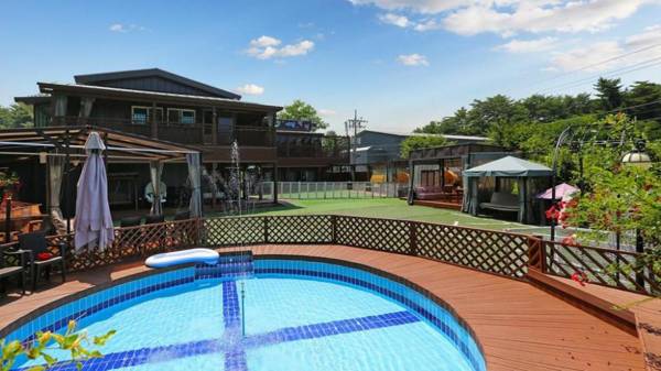 Pine Hill Pet Pension