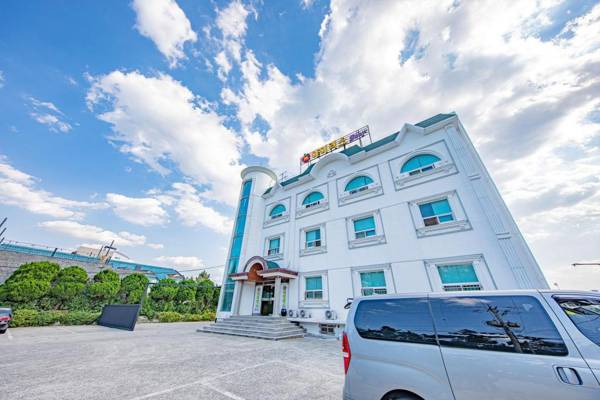 Gangneung Gyeongpodae Iris Stay