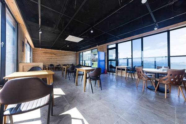 Oido Red LightHouse Hotel