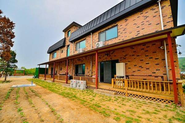 Yongin Unhak Pension