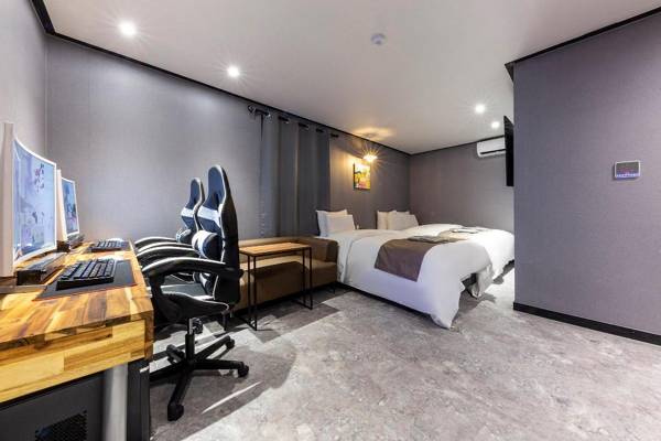 Cheonan Hotel Check-in