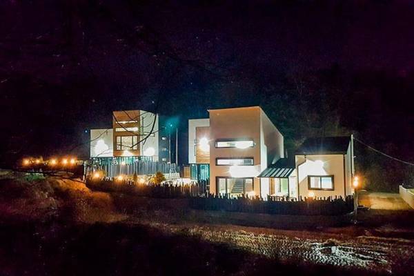 Cheongju Cheongnamdae Pool Villa