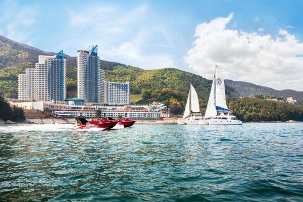 SONO CALM GEOJE (DAEMYUNG RESORT GEOJE MARINA)