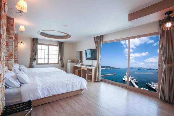 Tongyeong Bay Condo Hotel