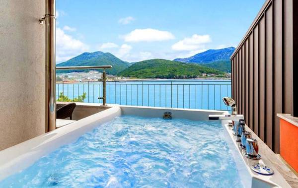 Tongyeong Ara Onsu Poolvilla Pension