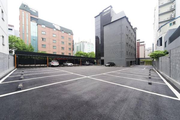 Gimhae Jangyu Hotel Londoner