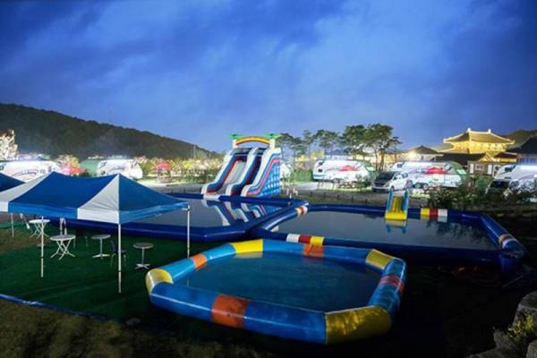 Gimhae Le Monde Caravan