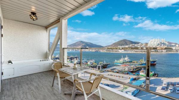 Yeosu Napoliy Pension