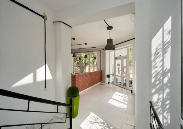 HELLO INN budget hotel