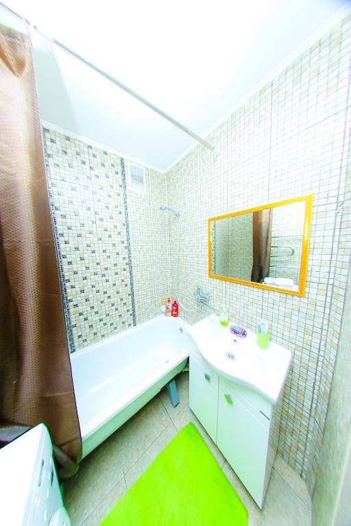 Apart on Slavskogo 14