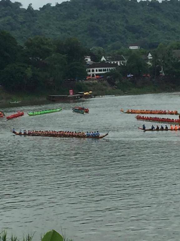 Merry Riverside Hotel