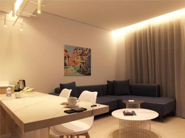 Monot Suites
